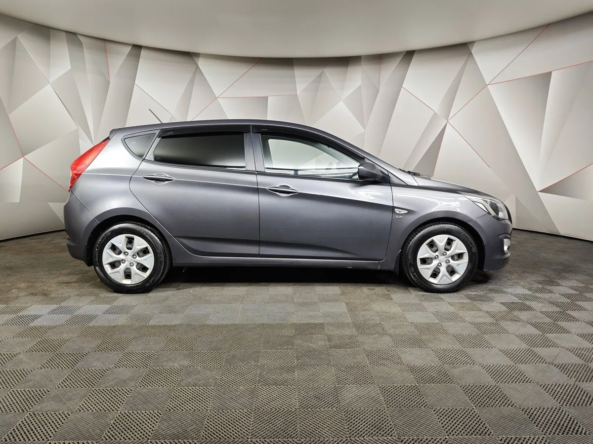 Hyundai Solaris 1.6 AT (123 л.с.) Comfort Серый в АВИЛОН. Слайд №6