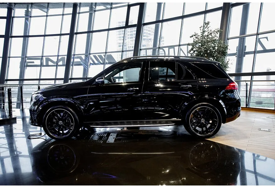 Mercedes-Benz GLE 450d 4MATIC 9G-TRONIC (367 л.с.) Черный в АВИЛОН. Слайд №3