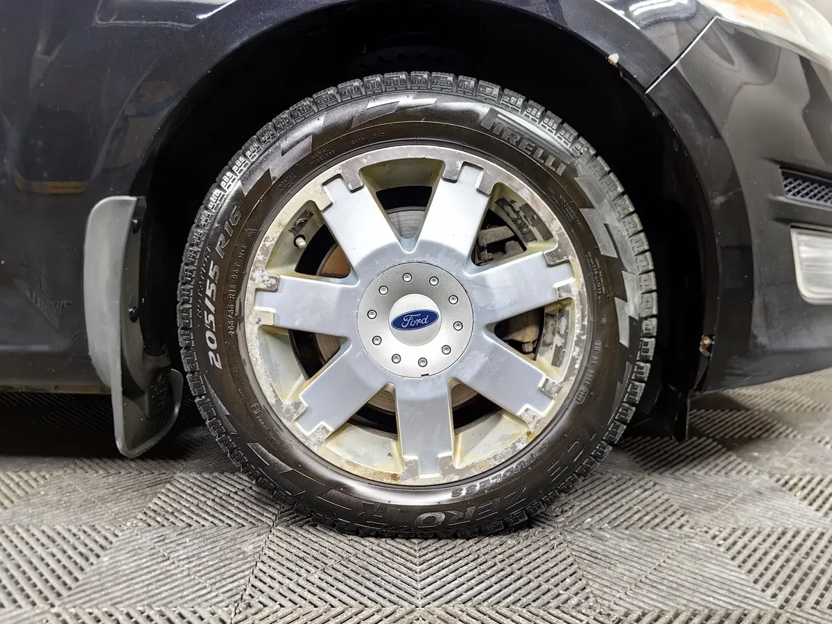 Ford Mondeo 2.0 MT (145 л.с.) Черный в АВИЛОН. Слайд №9