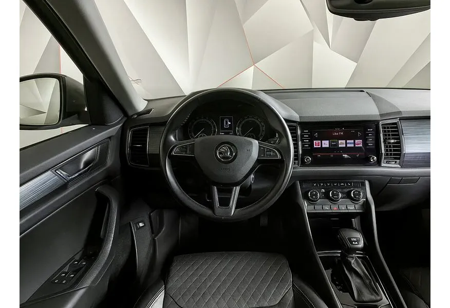 Skoda Kodiaq 2.0 TDI DSG 4X4 (150 л.с.) Бежевый в АВИЛОН. Слайд №19