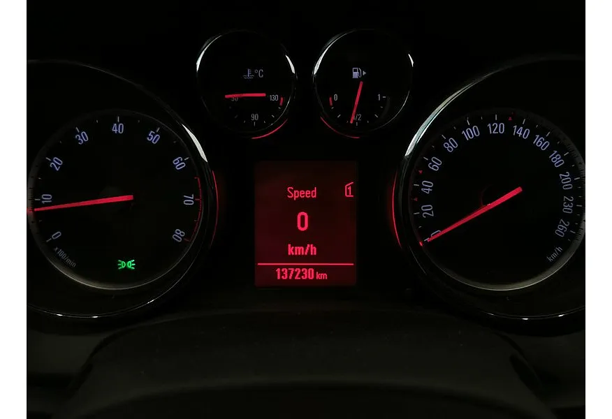 Opel Astra 1.6 MT (115 л.с.) Черный в АВИЛОН. Слайд №16