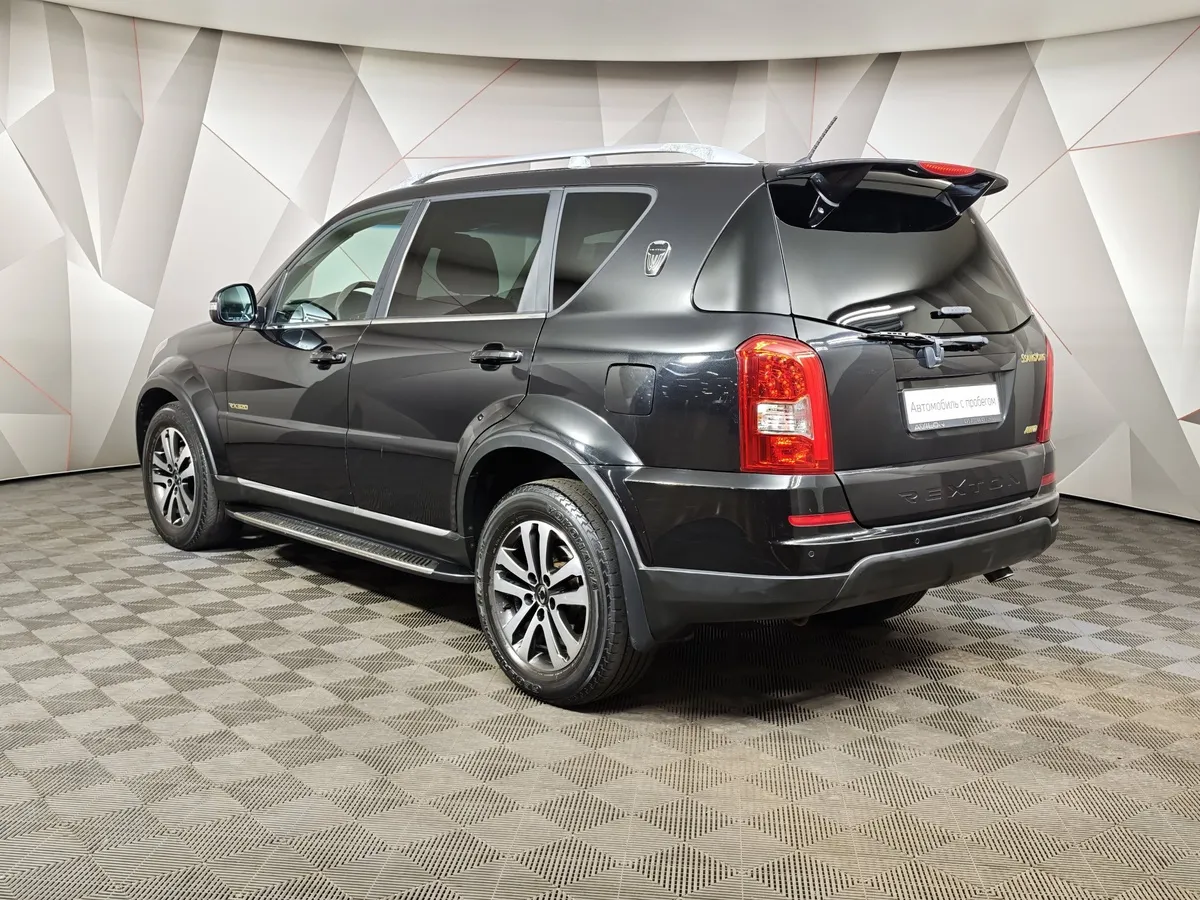 SsangYong Rexton 3.2 T-Tronic AWD (220 л.с.) Черный в АВИЛОН. Слайд №4