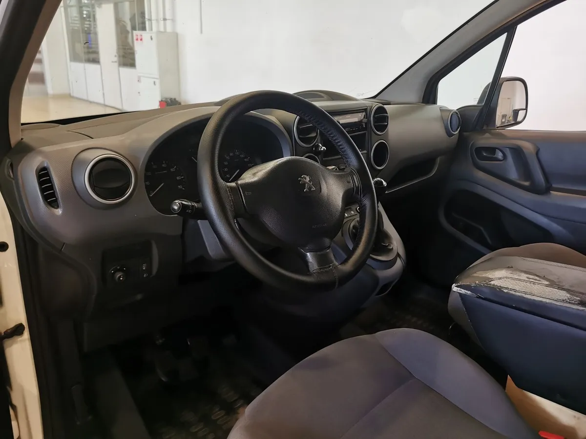 Peugeot Partner 1.6 MT (110 л.с.) Белый в АВИЛОН. Слайд №11