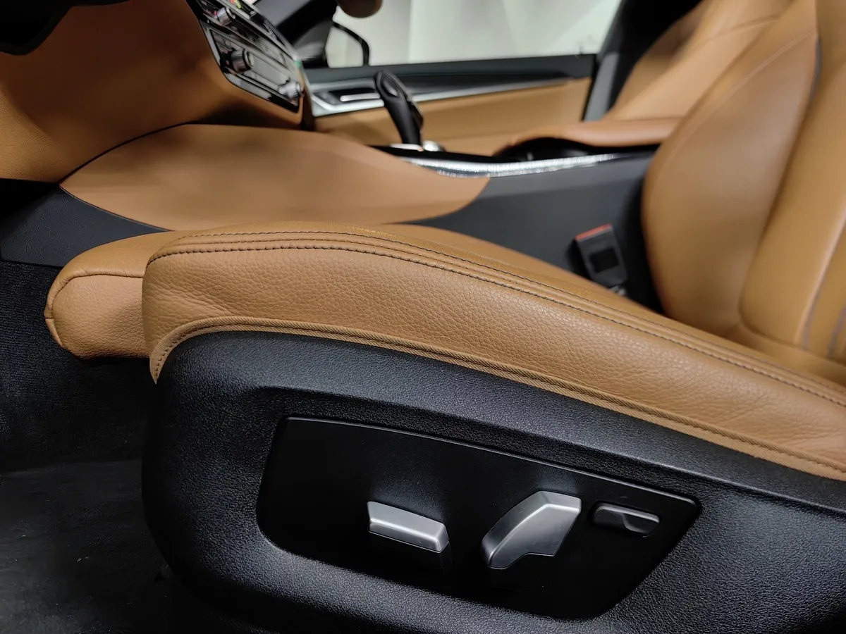 BMW 5 серия 530i xDrive Steptronic (249 л.с.) M Sport Plus Серый в АВИЛОН. Слайд №20
