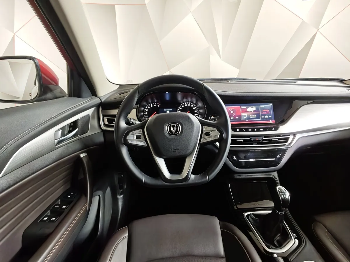 Changan CS35PLUS 1.6 MT (117 л.с.) Luxe Красный в АВИЛОН. Слайд №20