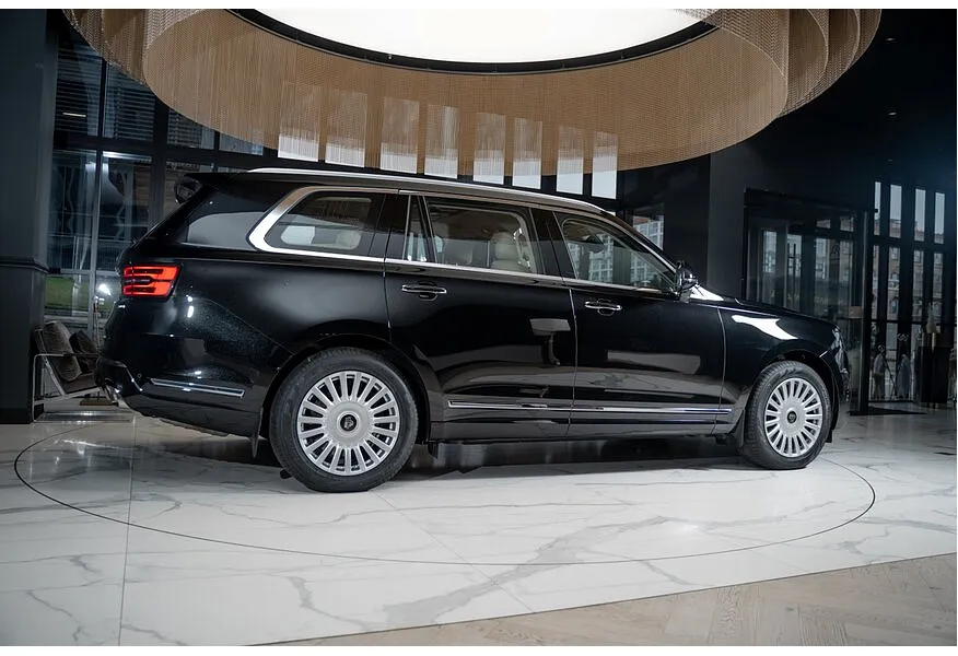 АВИЛОН - AURUS Komendant 4.4 AWD AT (598 л.с.) Черный - slide 9558996