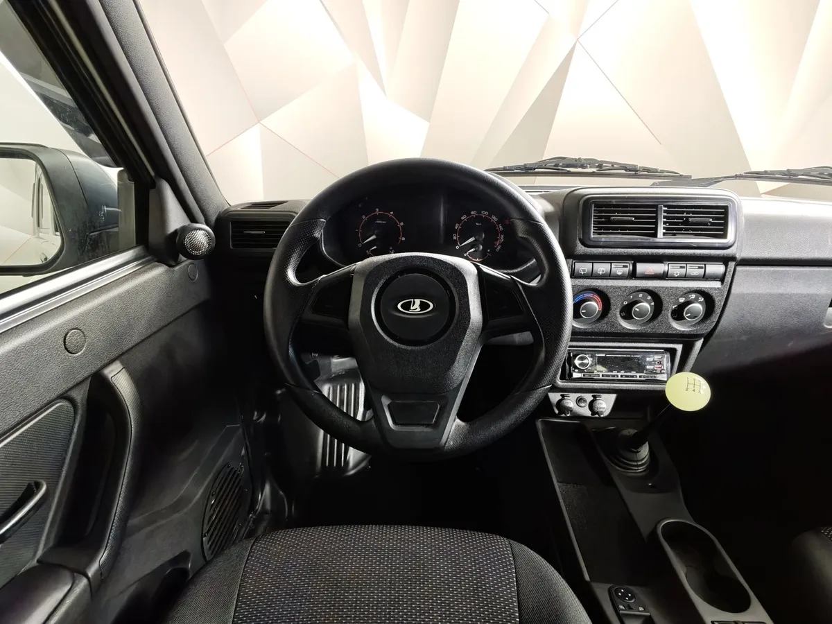 ВАЗ (Lada) 4x4 1.7 MT 8 кл. (Евро-4) (83 л.с.) Белый в АВИЛОН. Слайд №17
