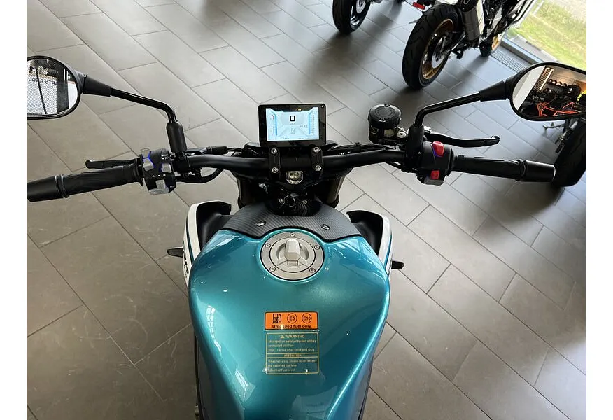 QJMOTOR SRK 550 554 см³ (56 л.с.) (56) 554 Голубой в АВИЛОН. Слайд №12 QJMOTOR SRK 550 554 см³ (56 л.с.) (56) 554 Голубой в АВИЛОН. Слайд №12