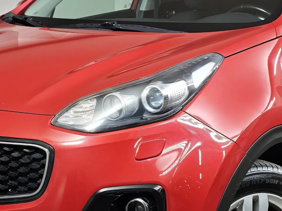 Kia Sportage 2.0 AT (150 л.с.) Красный в АВИЛОН. Слайд №10