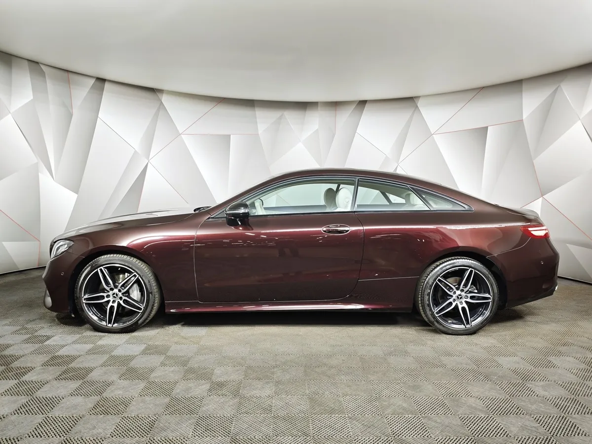 Mercedes-Benz E-Класс E 200 4MATIC G-TRONIC (184 л.с.) Sport Красный в АВИЛОН. Слайд №5
