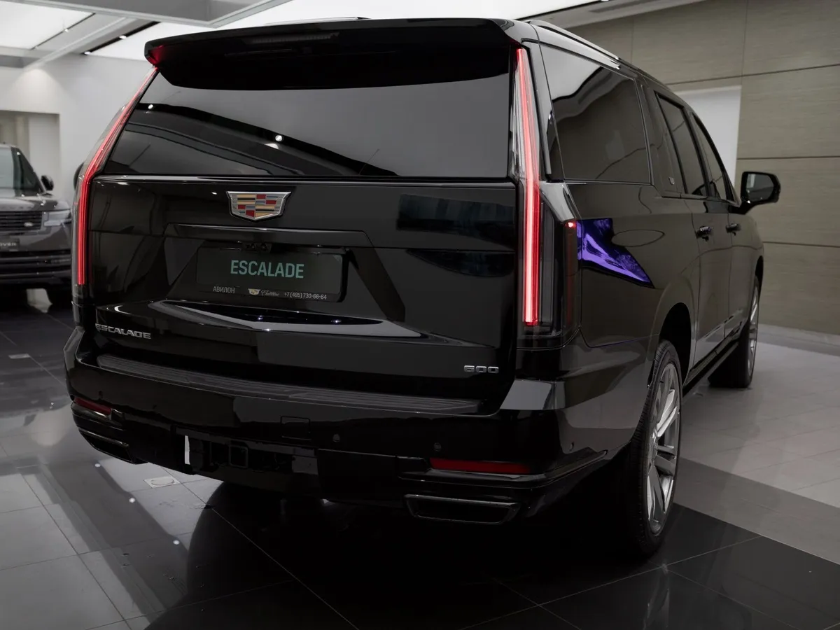 Cadillac Escalade 6.2 ESV AT AWD (420 л.с.) Sport Platinum Черный в АВИЛОН. Слайд №4