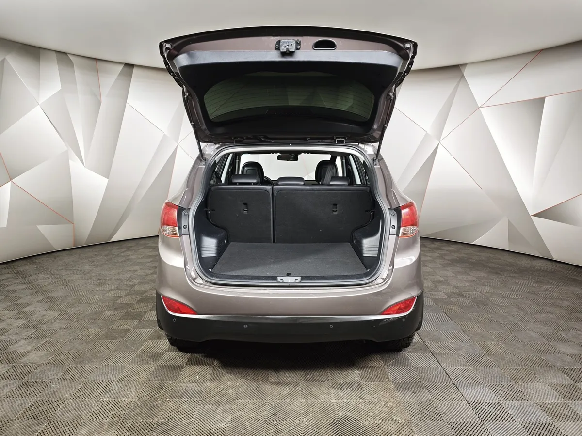 Hyundai ix35 2.0 AT (150 л.с.) Comfort Коричневый в АВИЛОН. Слайд №11