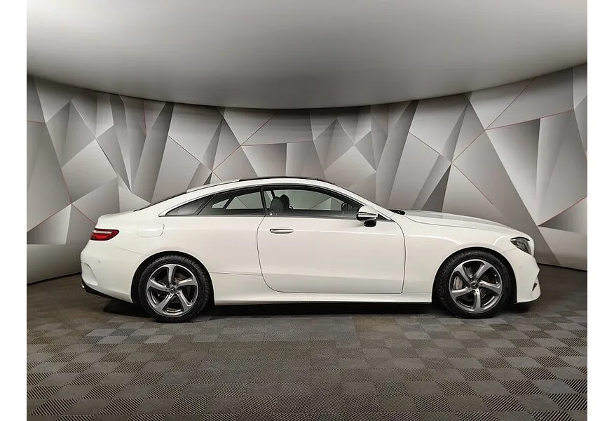 Mercedes-Benz E-Класс E 200 G-TRONIC (184 л.с.) Sport Белый в АВИЛОН. Слайд №6