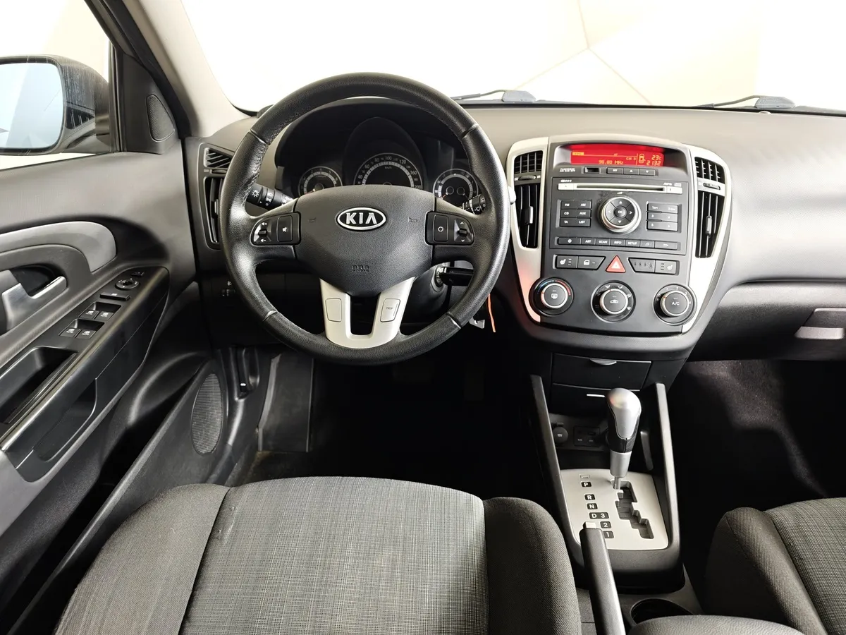 Kia Ceed 1.6 AT (122 л.с.) Люкс Серебристый в АВИЛОН. Слайд №20