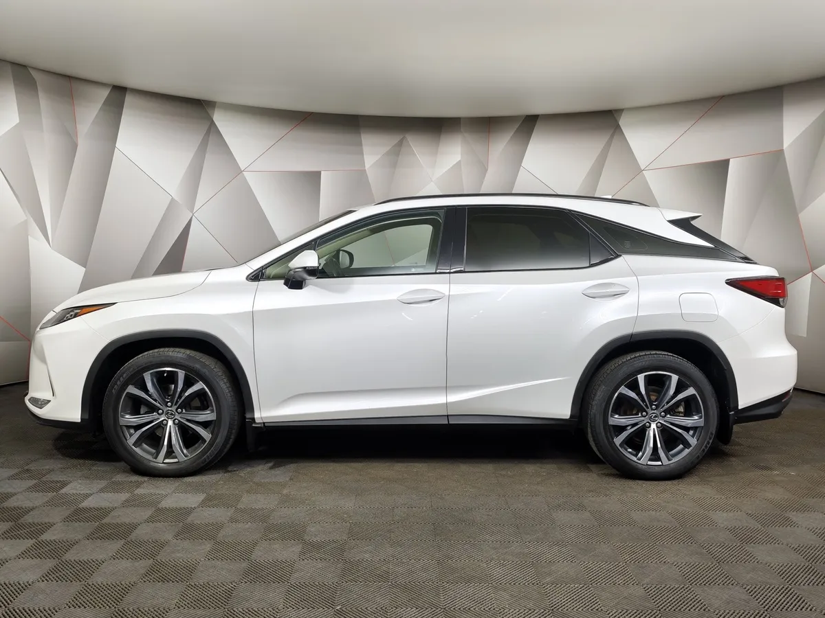 Lexus RX 2.0 AT AWD (238 л.с.) Executive Белый в АВИЛОН. Слайд №5