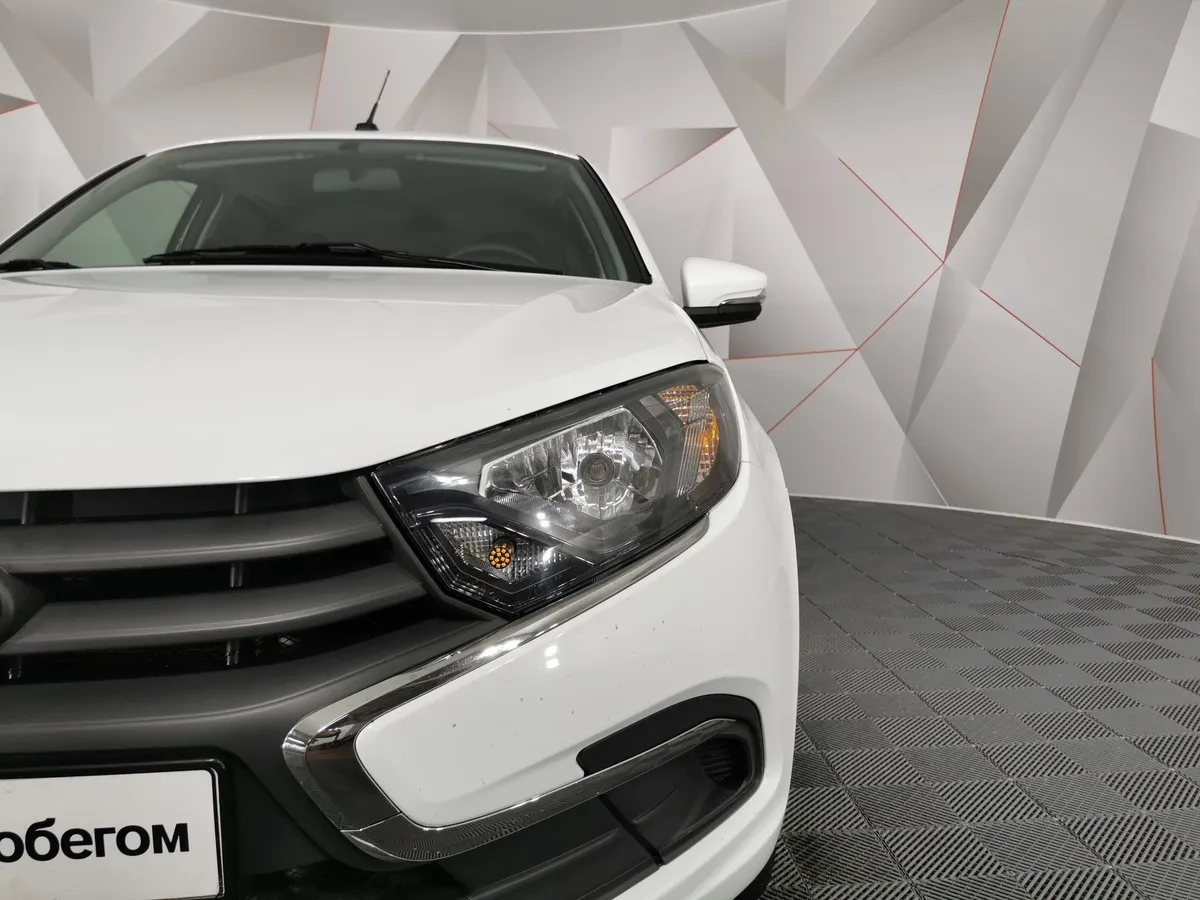 ВАЗ (Lada) Granta 1.6 MT 16кл (98 л.с.) Белый в АВИЛОН. Слайд №10