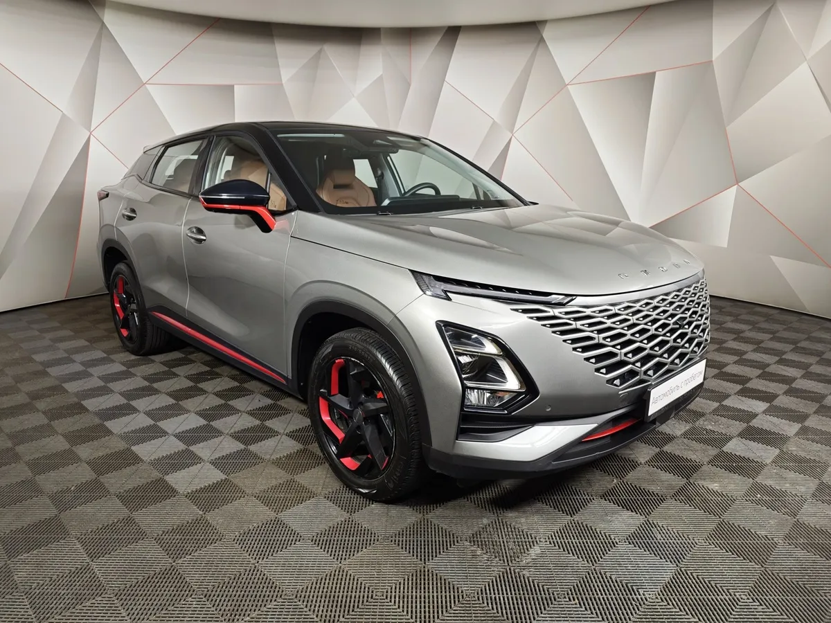 Omoda C5 1.6T DCT 4WD (150 л.с.) Supreme (двухцветный, красные элементы экстерьера) Серый в АВИЛОН. Слайд №3