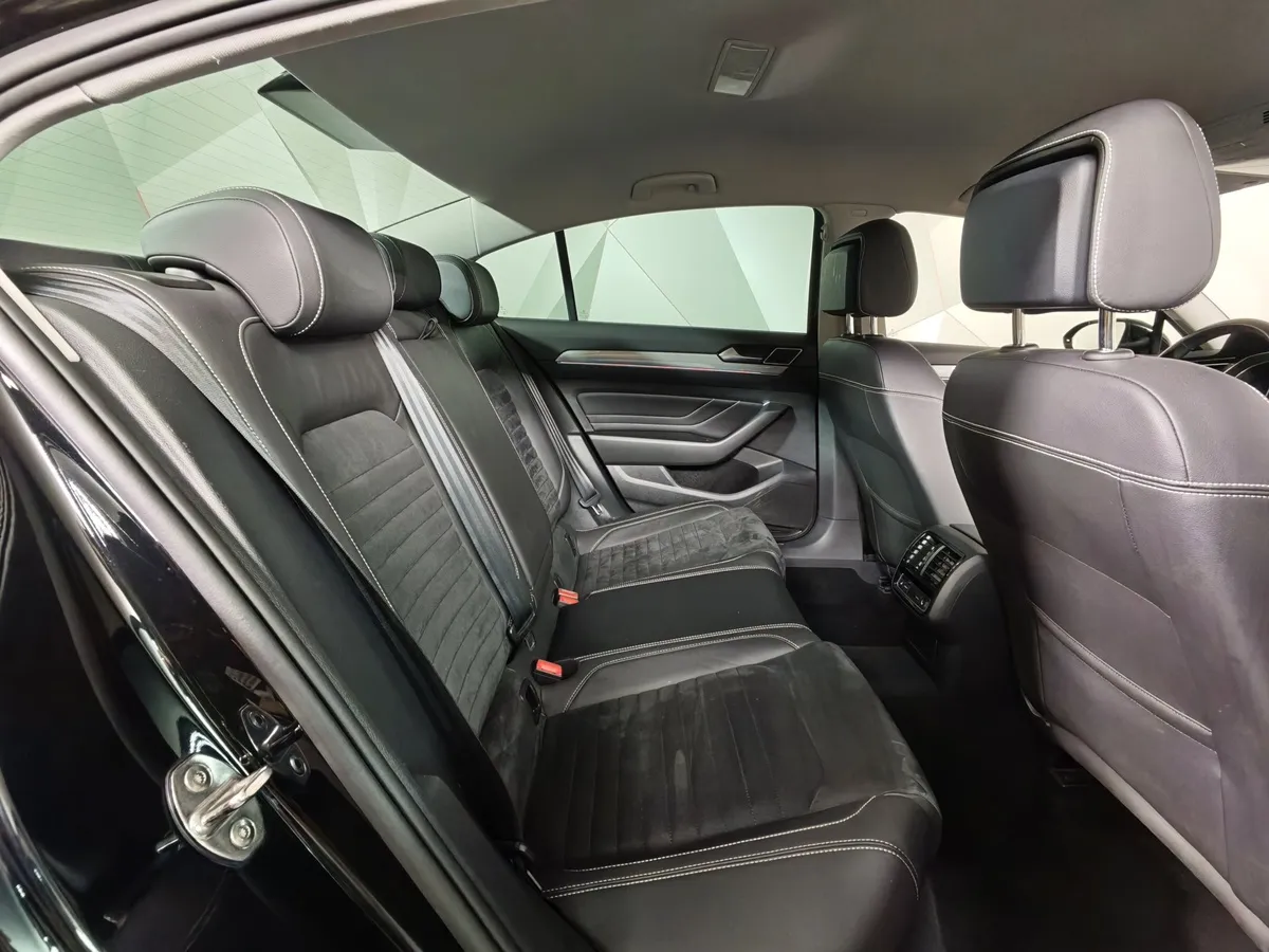 Volkswagen Passat 1.4 TSI BlueMotion DSG (150 л.с.) Highline Черный в АВИЛОН. Слайд №16