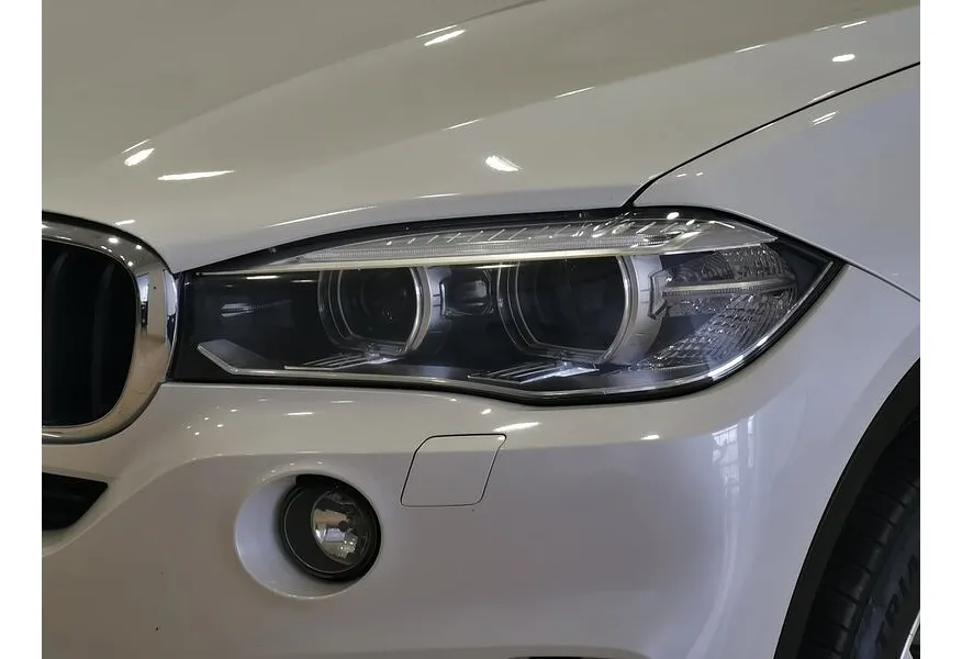 BMW X5 xDrive25d Steptronic (218 л.с.) Белый в АВИЛОН. Слайд №8