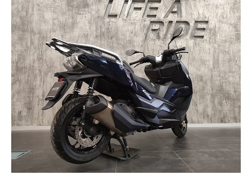 BMW Motorrad C 400 GT C 400 GT 350 см³ (34) 350 Синий в АВИЛОН. Слайд №6