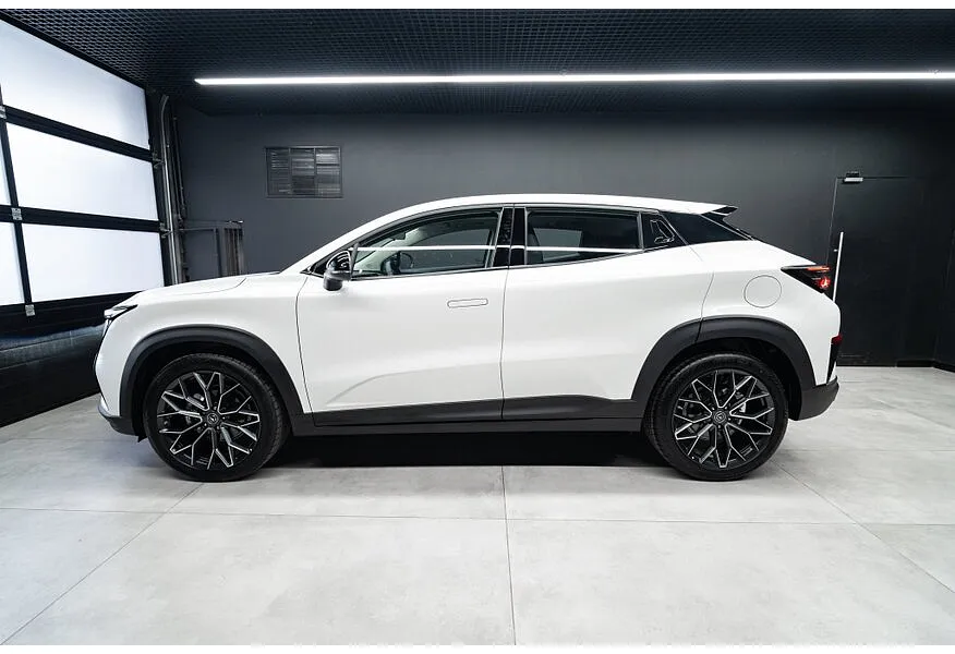 Changan UNI-T 1.5T 7DCT (167 л.с.) Tech Белый в АВИЛОН. Слайд №2