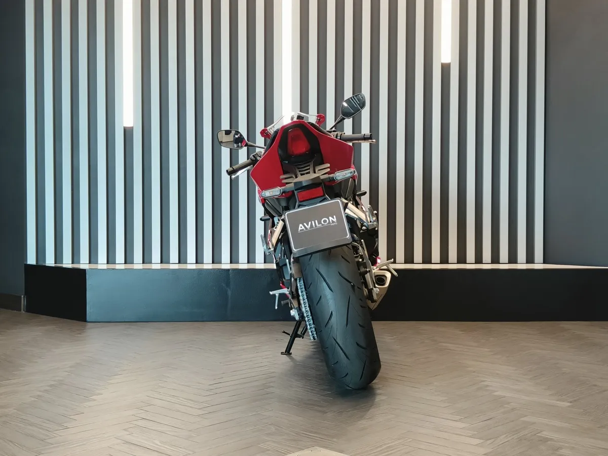 Honda CBR650 649 см³ (95 л.с.) (95) 649 Красный в АВИЛОН. Слайд №3