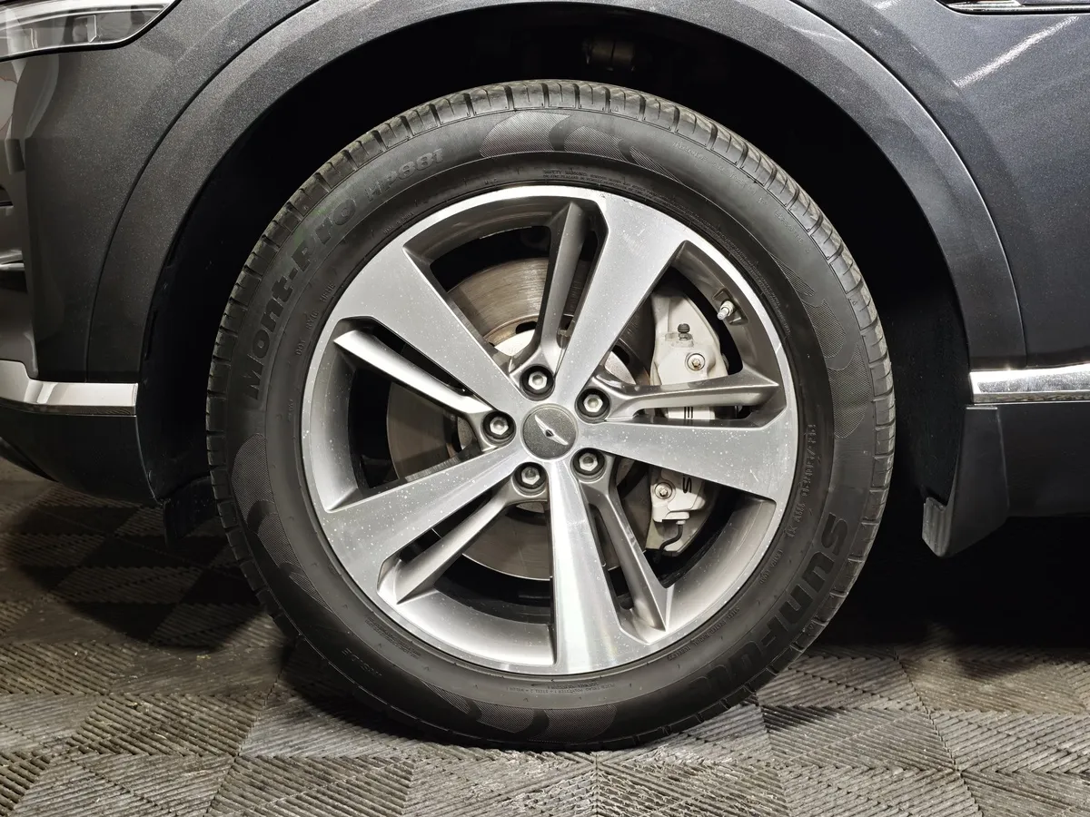 Genesis GV80 2.5 T-GDI 8AT 4WD (249 л.с.) Premium Серый в АВИЛОН. Слайд №9