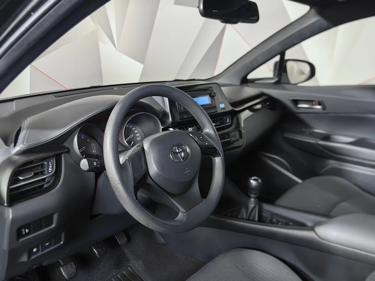 Toyota C-HR 1.2 MT (116 л.с.) Черный в АВИЛОН. Слайд №18