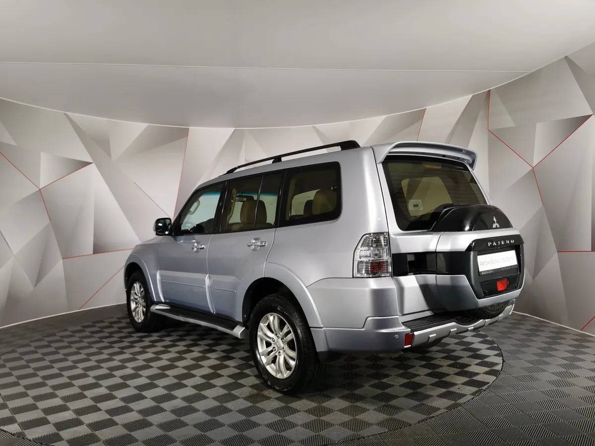 Mitsubishi Pajero 3.8 AT (250 л.с.) Серый в АВИЛОН. Слайд №4
