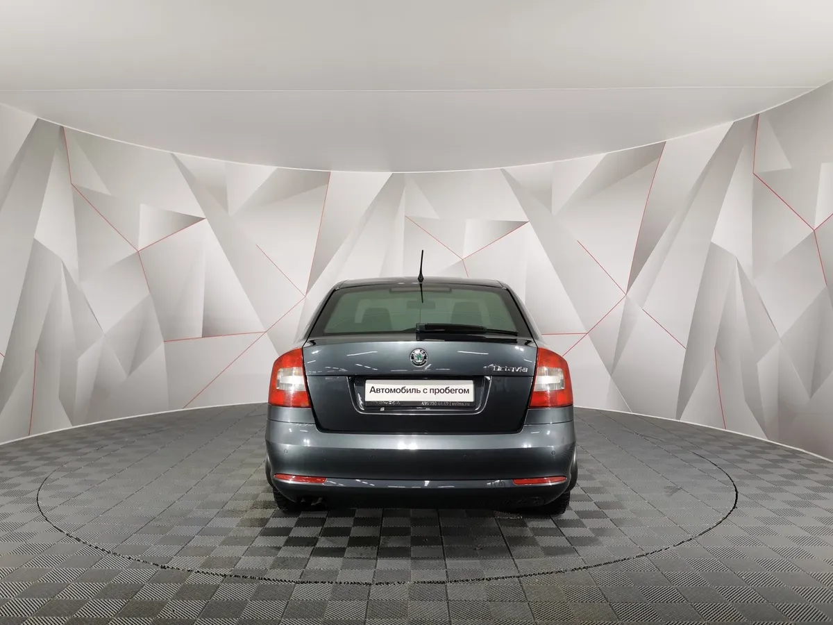 Skoda Octavia 1.8 TSI AT (152 л.с.) Серый в АВИЛОН. Слайд №8