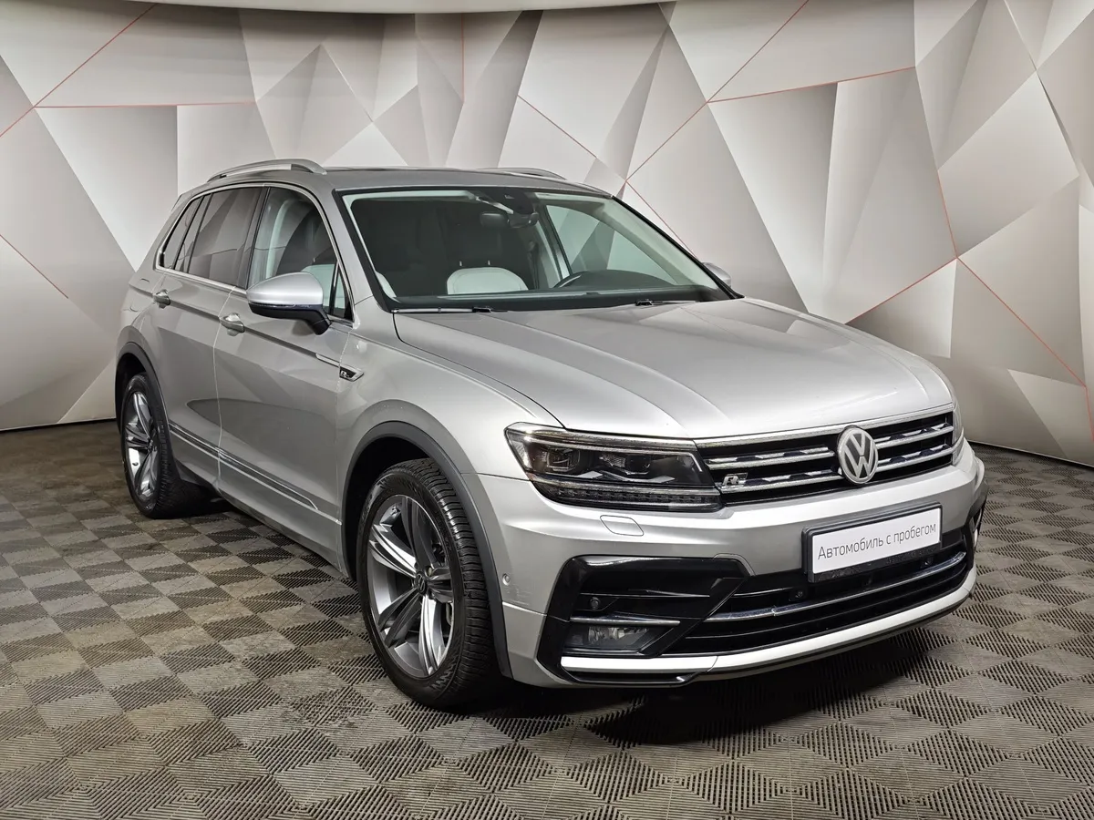 Volkswagen Tiguan 2.0 TSI 4Motion DSG (220 л.с.) Sportline Серебристый в АВИЛОН. Слайд №3