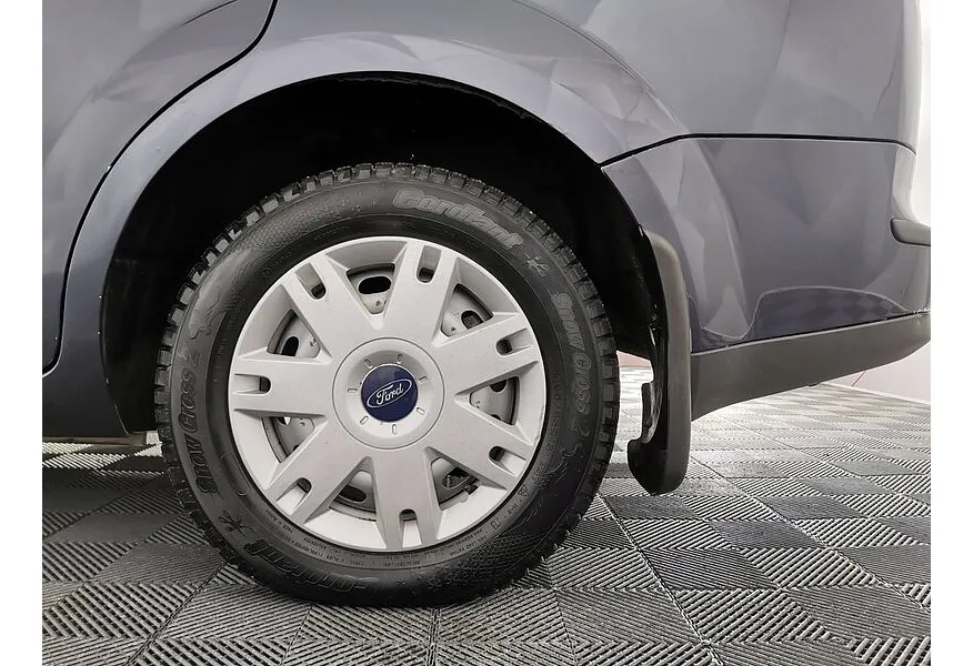 Ford Focus 1.8 MT (125 л.с.) Ghia Серый в АВИЛОН. Слайд №9