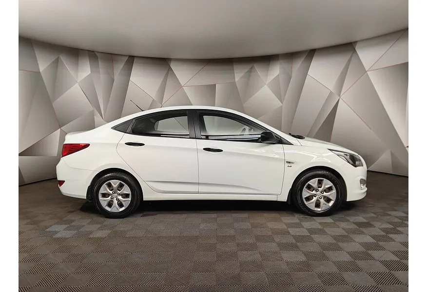 Hyundai Solaris 1.6 AT (123 л.с.) Comfort Белый в АВИЛОН. Слайд №4