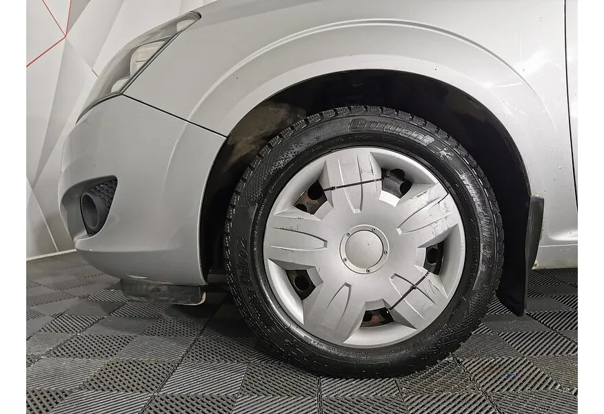 Opel Zafira 1.8 MT (140 л.с.) Серебристый в АВИЛОН. Слайд №9