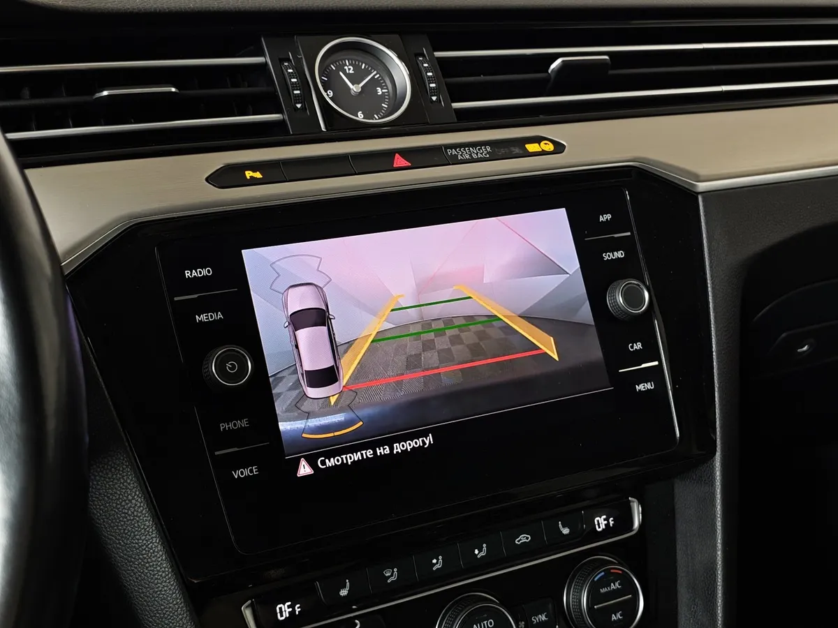 Volkswagen Passat 1.8 TSI BlueMotion DSG (180 л.с.) Highline Серый в АВИЛОН. Слайд №21