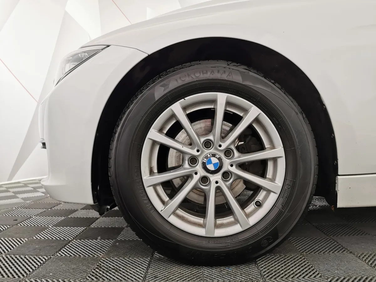 BMW 3 серия 320i AT (184 л.с.) Белый в АВИЛОН. Слайд №7
