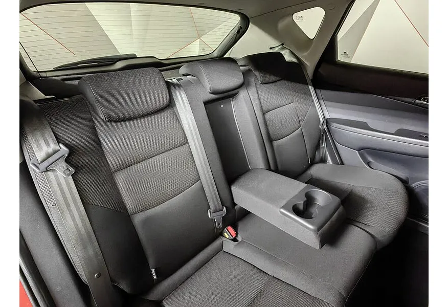 Hyundai i30 1.6 AT (126 л.с.) Красный в АВИЛОН. Слайд №17