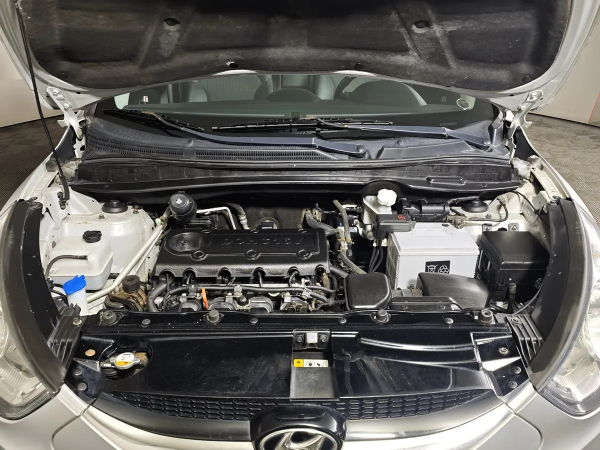 Hyundai ix35 2.0 AT (150 л.с.) Comfort Серебристый в АВИЛОН. Слайд №10