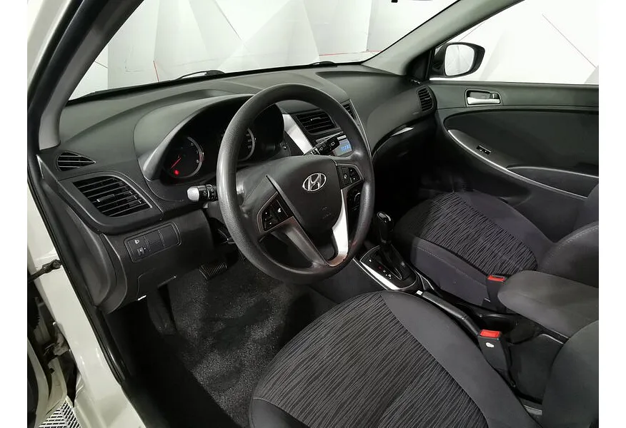 АВИЛОН - Hyundai Solaris 1.6 MT (123 л.с.) Comfort Бежевый - slide 14
