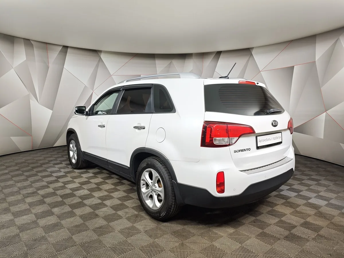 Kia Sorento 2.4 AT (175 л.с.) Classic Белый в АВИЛОН. Слайд №4