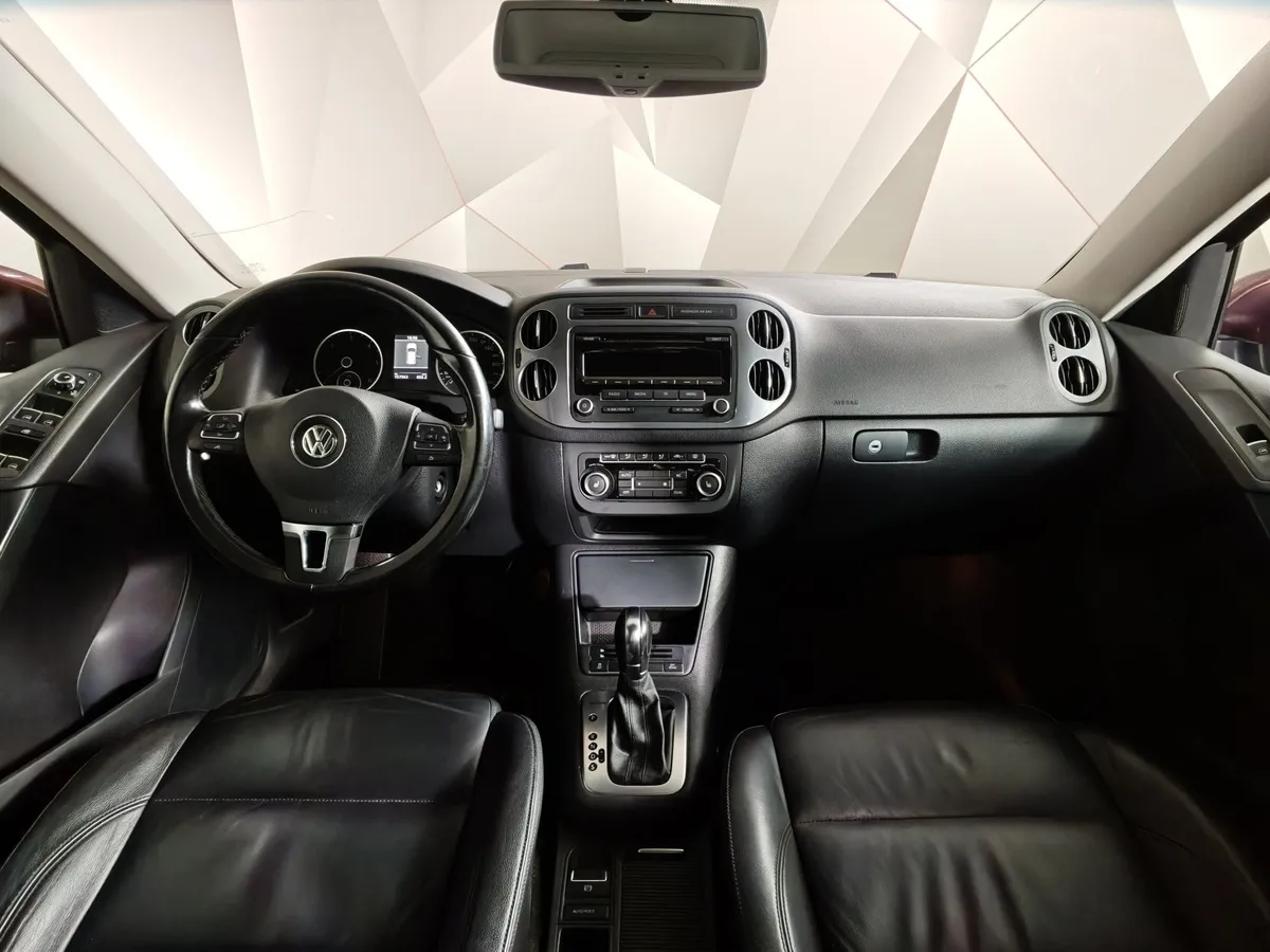 Volkswagen Tiguan 2.0 TDI 4Motion AT (140 л.с.) Sport&Style Красный в АВИЛОН. Слайд №14