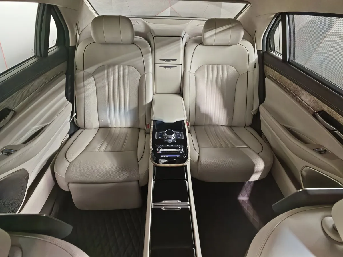 Genesis G90 5.0 L GDI AT AWD (413 л.с.) Черный в АВИЛОН. Слайд №35