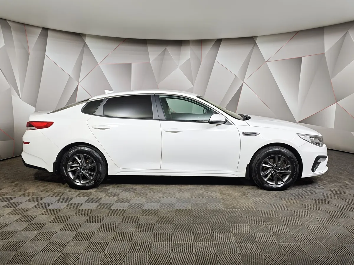 Kia Optima 2.0 AT (150 л.с.) Classic Белый в АВИЛОН. Слайд №6