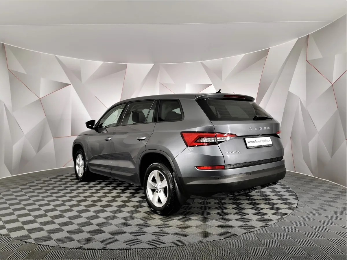 Skoda Kodiaq 1.4 TSI DSG (150 л.с.) Серый в АВИЛОН. Слайд №4
