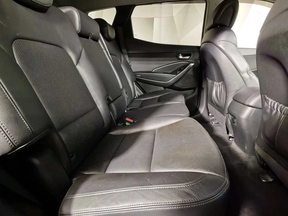 Hyundai Santa Fe 2.4 AT 4WD (175 л.с.) Comfort Коричневый в АВИЛОН. Слайд №16
