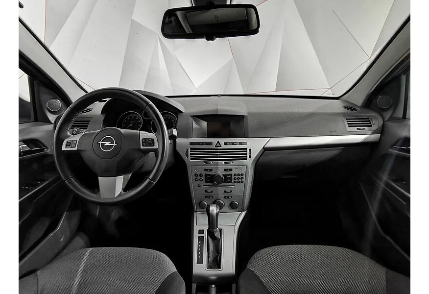 Opel Astra 1.8 AT (140 л.с.) base Серебристый в АВИЛОН. Слайд №13 Opel Astra 1.8 AT (140 л.с.) base Серебристый в АВИЛОН. Слайд №13