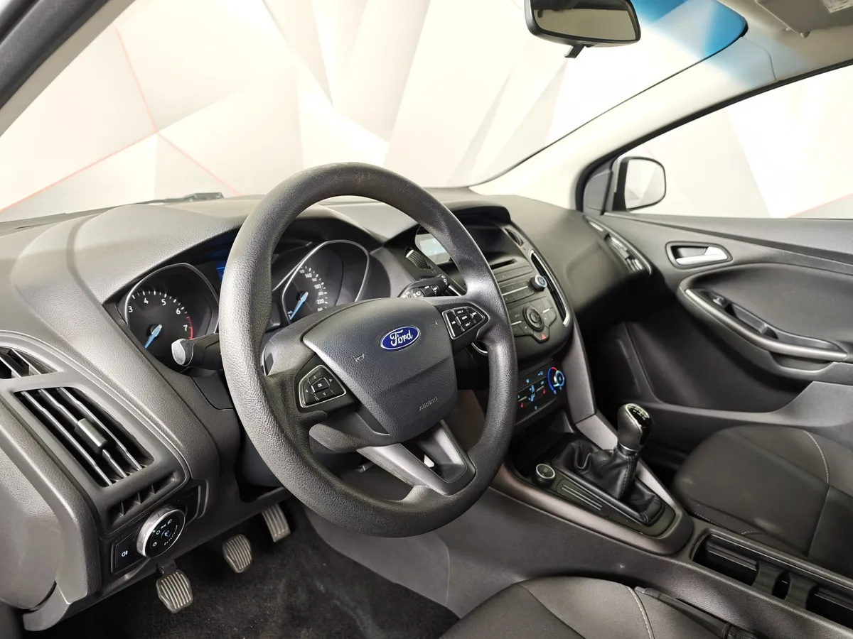 Ford Focus 1.6 MT (105 л.с.) Trend Белый в АВИЛОН. Слайд №18