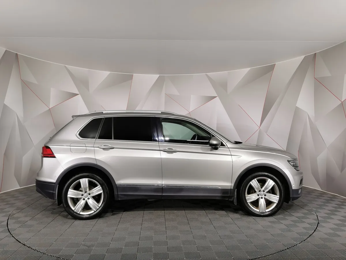 Volkswagen Tiguan 1.4 TSI 4Motion AT (150 л.с.) Exclusive Серый в АВИЛОН. Слайд №6