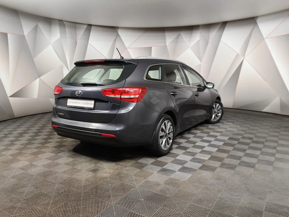 Kia Ceed 1.6 DCT (135 л.с.) Prestige Серый в АВИЛОН. Слайд №2