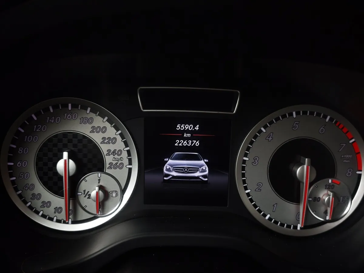 Mercedes-Benz A-Класс A 180 7G-DCT (122 л.с.) Особая серия Голубой в АВИЛОН. Слайд №16